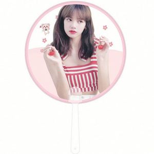 Ventilador de mano transparente de PVC con estampado del concierto Map of the Soul 7 de Bangtan Boys, venta al por mayor - Product Image 1