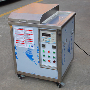 Nettoyeur à ultrasons industriel à cuve unique 23L-100L personnalisable entièrement automatique pour le nettoyage des moules et l'industrie de la quincaillerie - Product Image 1