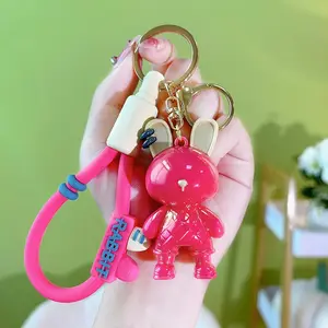 High-quality Creative Cool Bear Key Chain Pendant Gifts Trendy Exquisite Fashion Car Key Chain Couple Bag Pendant