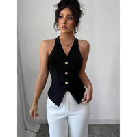 Gilet court ajusté pour femme à col licou et décolleté en V, avec boutons métalliques, sans manches, qui flattere la silhouette, idéal pour les soirées et le bureau