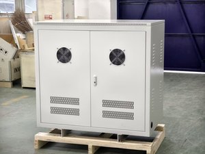 หม้อแปลงไฟฟ้าแบบแห้งขนาดกะทัดรัด 160kva สามเฟส แบบลดแรงดัน 400v เป็น 200v ได้รับการรับรองมาตรฐาน CE สำหรับโรงงานในประเทศไทย - Product Image 3