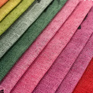 Bomar 100% Polyester düz kanepe kumaş döşeme ev dekor kumaş dokuma iplik fabrika ucuz fiyat stok keten boyalı 100m başına
