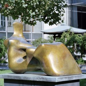 Al aire libre grande famoso latón escultura artistas Henry Moore bronce sentado mujer estatua - Product Image 5