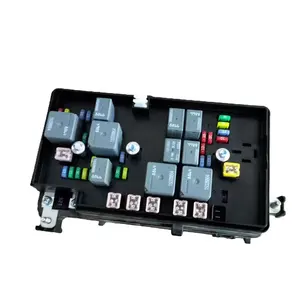 K82310CD300 global hot auto parts fuse box, suitable for the model Roewe W5