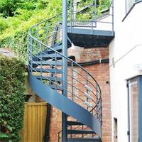 Escalier en colimaçon extérieur moderne, conçu sur mesure pour les applications d'escaliers extérieurs architecturaux