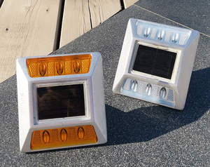 Luz Reflectante de Aluminio para Carretera, Tipo Ojo de Gato, Solar, de Alta Calidad, Precio de Fabricante - Product Image 3