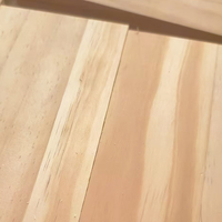 Lattes de bois de pin haute densité 3x1 découpées avec précision pour modèles architecturaux et projets de bricolage