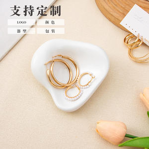 Plateau à bijoux en céramique Lavie, forme cœur, blanc, style nordique, en porcelaine, pour organiser les bijoux, idéal comme cadeau - Product Image 5