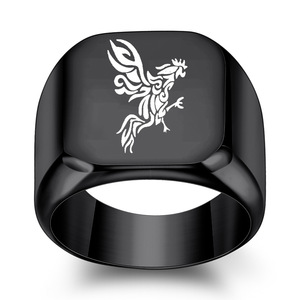 Anillo Cuadrado Dorado para Hombre con Diseño de Gallo Grabado con Láser, 18MM, Joyería de Moda Unisex, Regalo - Product Image 4