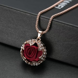 Rose Pendant Alloy Necklace Women's Sweater Chain Long Charm Fashion Accessory Gift Jewelry - Product Image 2