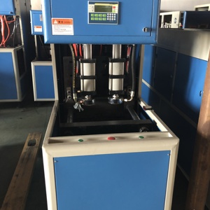 2-Kavitäten Halbautomatische PET-Kunststoff-Flaschenherstellungs-Blasmaschine Preis Blasformmaschine - Product Image 5