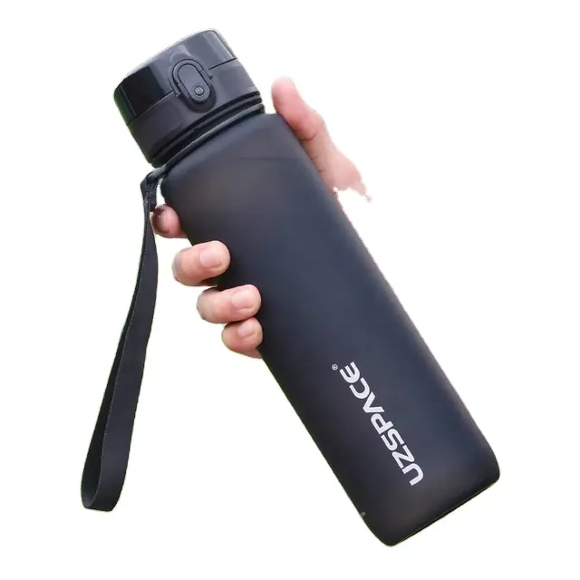 UZSPACE sızdırmaz BPA ücretsiz içme suyu şişesi ile zaman işaretleyici ve saman sağlamak içmek yeterince su boyunca gün
