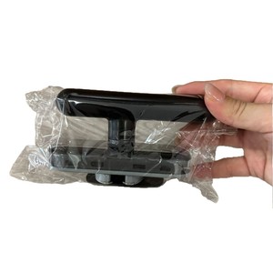 Multifunctional Bottle Opener With Handle Anti Slip Can Opener For Kitchen Use - Product Image 5