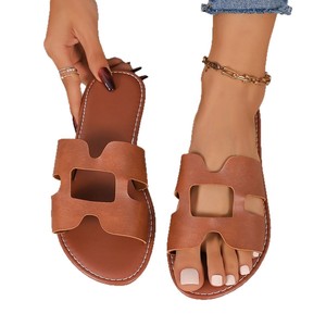 Pantuflas de moda gruesas para mujer, estilo romano, planas y frescas, novedad de verano 2025 - Product Image 5