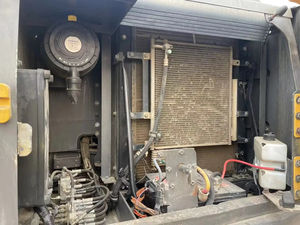 Excavatrice Volvo EC120D d'occasion de haute qualité à bas prix, modèle 2022, importée d'origine, 12 tonnes, hydraulique, sur chenilles, avec moteur et boîte de vitesses - Product Image 5