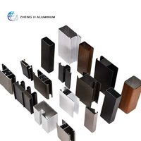Profilés d'extrusion en alliage d'aluminium 6063-T5 6061-T6 pour fenêtres et portes, faible MOQ, avec diverses finitions de surface