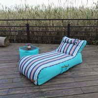 Canapé long d'extérieur imperméable avec coussin, pouf de plage avec repose-pieds