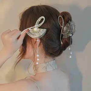 Mode Haar Klauw Shiny Rhinestone Kwastje Vrouwen Haar Clips Metalen Luxe Grab Elegante Eenvoudige Haarspeld Hoofddeksels Haar Accessoires