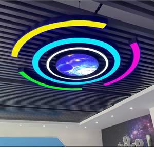 Suspension de lumière linéaire décorative Suspension de lumière rectangulaire Lampe suspendue à LED RVB connectable pour salle de jeu de gymnastique - Product Image 4