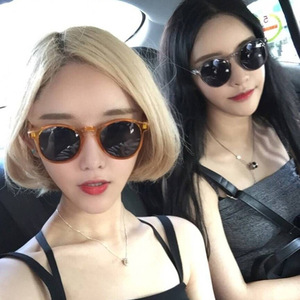 Gafas de Sol Redondas Vintage Unisex con Protección UV400, Lentes Transparentes Amarillas Brillantes y Negras, Estilo Ovalado G2-6811 - Product Image 3