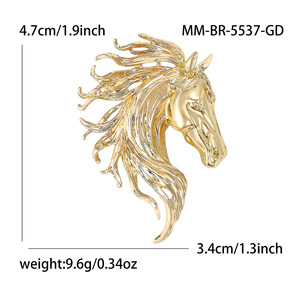 Broche personnalisée vintage créative et durable pour enfants, en alliage plaqué or, tête de cheval, avec strass en cristal, couleur personnalisable - Product Image 3