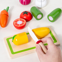 Ensemble de jouets à découper en bois Légumes (Maïs, Carotte, Aubergine, Concombre, Oignon, Tomate) avec couteau et planche à découper pour jeu d'imitation Enfants CE CPC Vente en gros OEM Personnalisé