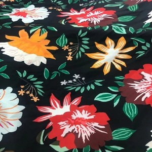 ราคาขายส่ง ผ้าเรยอนพิมพ์ลายดิจิทัลน้ำหนักเบา สำหรับตัดเย็บเสื้อผ้าและชุดเดรส - Product Image 2