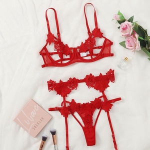 Deep Love 2022 Beliebtes Neues Design Damen Heißes Rotes Durchbrochenes Dessous-Set Unterwäsche Sexy BH und Slip - Product Image 4