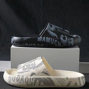 Venta al por mayor <span class=keywords><strong>de</strong></span> <span class=keywords><strong>chanclas</strong></span> <span class=keywords><strong>de</strong></span> suela gruesa <span class=keywords><strong>para</strong></span> <span class=keywords><strong>hombre</strong></span>, duraderas y adecuadas <span class=keywords><strong>para</strong></span> que los jóvenes las usen fuera del <span class=keywords><strong>baño</strong></span>. - Product Image 3
