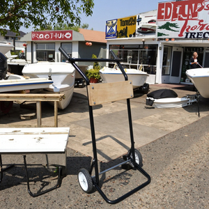 Chariot à <span class=keywords><strong>moteur</strong></span> <span class=keywords><strong>hors</strong></span>-<span class=keywords><strong>bord</strong></span> fermé en acier personnalisable avec supports de support de <span class=keywords><strong>moteur</strong></span> Chariot à main à quatre roues et chariots Genre - Product Image 3