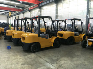 Carretilla elevadora delantera segura y confiable de China, accesorios de 4 TON para contenedor de carga - Product Image 5