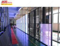 Écran LED transparent pour l'extérieur Affichage LED publicitaire vidéo HD P3.91 P7.8 Écran LED transparent pour intérieur en verre