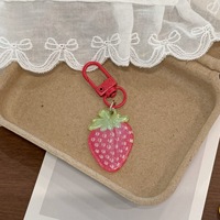 KC624 Metalen sleutelhanger met glitter PVC aardbei hanger schattig fruit tas charme accessoire voor meisjes cadeau