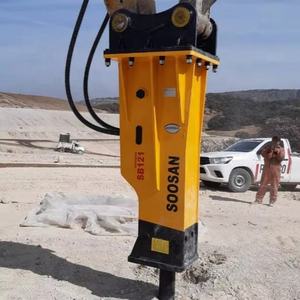 Qualité supérieure pour brise-roche hydraulique SB 121 de type boîtier, moteur rouge, pour excavatrices de 28-35 tonnes, diamètre de la pointe de 155 mm, garantie 1 an - Product Image 1