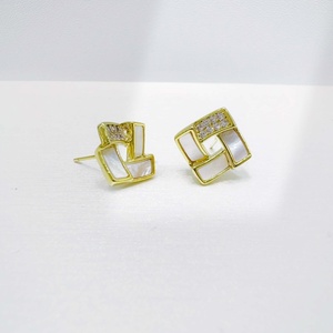 wholesale plata 925 sterling silver Geometric Stud Earring fashion Everyday gold plated shell hypoallergenic western earrings - Product Image 1