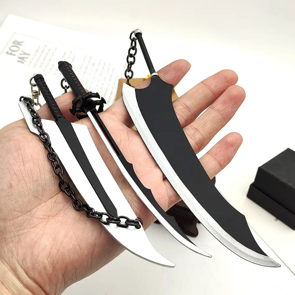 7 tasarımlar Anime oyunu Bleach anahtarlık Metal bıçak kılıç kolye silah anahtarlık