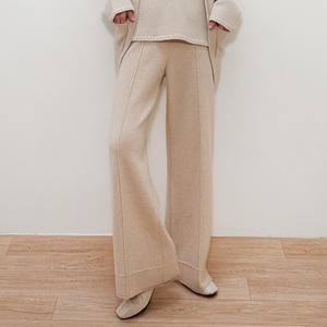 Nouvelle cape classique polyvalente en cachemire pur pour femme, avec coutures renforcées, taille élastique et design à jambes larges, collection automne-hiver. - Product Image 1