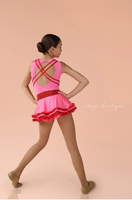 Stage Boutique Sassy Jupe courte Stylish Strappy Open Back Aibrant Pink Sparkly Red Jazz Dancing Costumes
