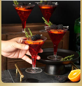 Petit carré trapèze pour dessert en plastique doré Mousse pour dessert <span class=keywords><strong>Sable</strong></span> Coupe à glace Chocolat Coupe à glace avec cuillère - Product Image 3