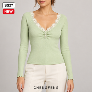 เสื้อถักลูกไม้ผู้หญิงสไตล์โคเควตต์ คอวีลึก แขนยาว แต่งระบาย ผ้าริบถัก ขอบลูกไม้ ขายส่ง - Product Image 2