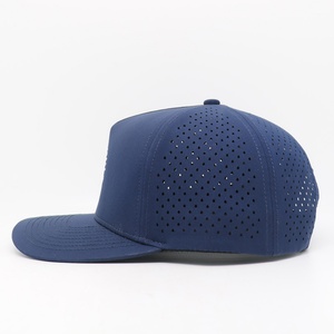 Gorras Personalizadas con Orificios Cortados con Láser, Gorra de Golf de 5 Paneles Azul Marino para Exteriores, Gorras Deportivas con Logotipo de Goma - Product Image 3