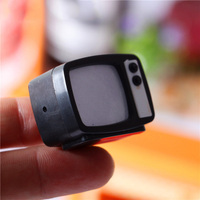 Mini-téléviseurs simulés avec lumière LED pour accessoires de maison de poupée, mini-téléviseurs rétro créatifs, ornements DIY