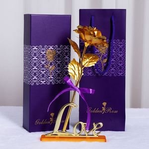 Boîte cadeau en or avec rose en feuille d'or - Fleur artificielle à longue tige pour la Saint-Valentin, la fête des mères, fournitures de fête personnalisées - Product Image 1