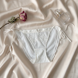 Braguitas de malla blancas con bordado floral estilo francés, con tiras laterales ajustables, transparentes, suaves, sexys para mujer, OEM ODM - Product Image 2