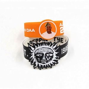 สายรัดข้อมือซิลิโคนกีฬาแบบกำหนดเองลดราคาสุดฮอต กันน้ำ ของพรีเมี่ยมสำหรับโปรโมชั่น - Product Image 4