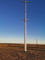 Tour de puissance monopolaire en acier tubulaire de mât de pylône de ligne de transmission électrique d'autosupport pour l'infrastructure de télécommunication