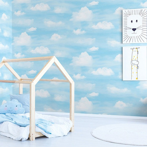 Carta da Parati in PVC con Cielo Azzurro e Morbide Nuvole Bianche per Camere di Bambini e Neonati - Product Image 1