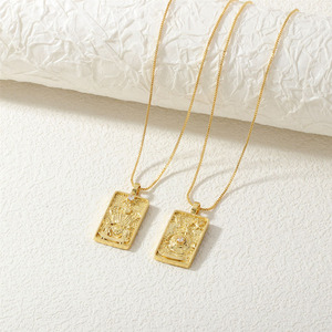 Collana con Ciondolo a Forma di Carta dei Tarocchi in Ottone Placcato Oro, Gioielli Mistici Vintage per Donne e Uomini - Product Image 4