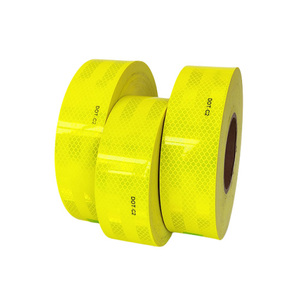 Ruban de marquage de sécurité <span class=keywords><strong>rétro</strong></span> réfléchissant DOT C2 micro prismatique haute intensité PMMA <span class=keywords><strong>jaune</strong></span> vert fluorescent - Product Image 1
