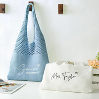 Gehaakte, geborduurde, gepersonaliseerde bruidsmeisjes tas met aangepaste naam, polyester, frisse, zoete stijl voor zomerbruiloft cadeau